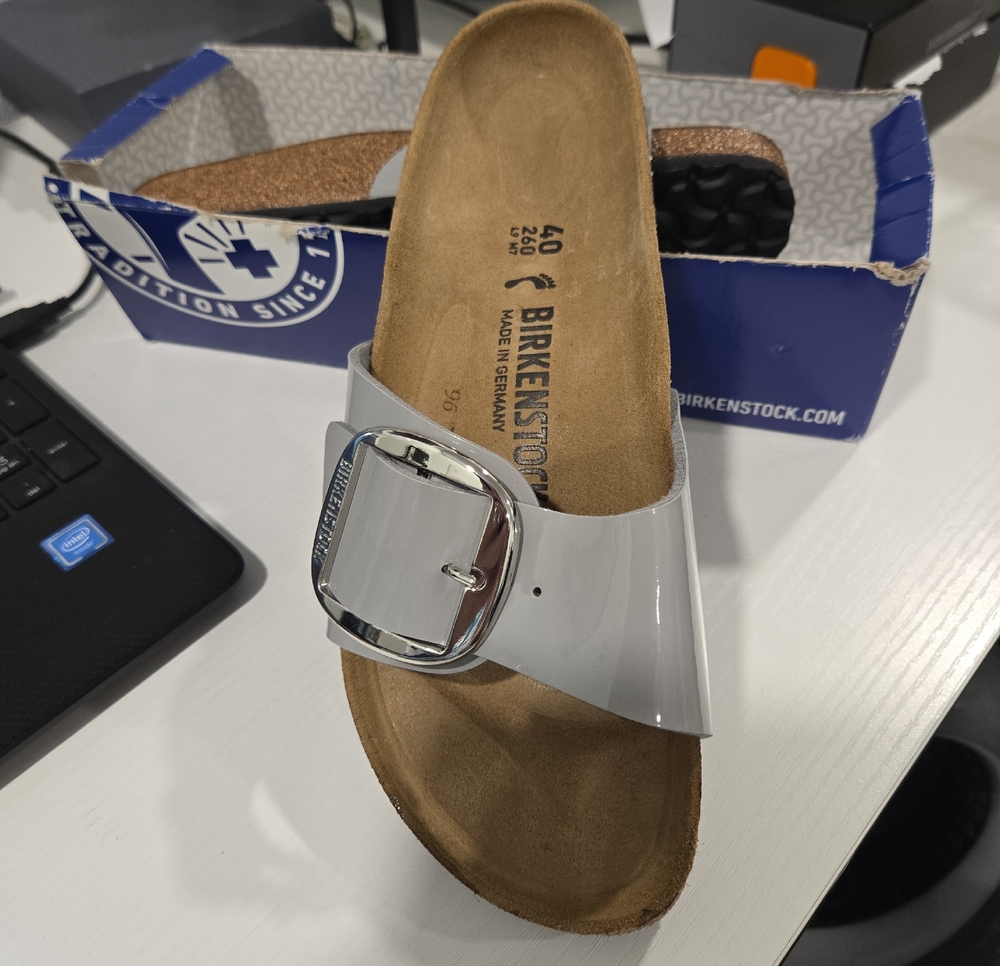 Birkenstock Sanals Grey Patent Single-large Buckle Slide Madrid
